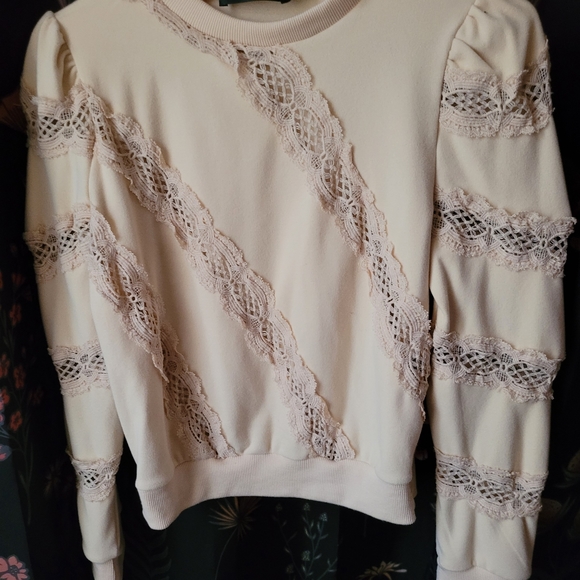 Tops - Picture 3 of 16